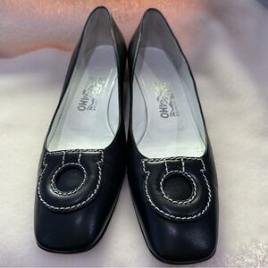 Salvatore Ferragamo vintage Black Leather Kitten Heels excellent condition 9.5